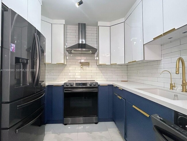 Building Photo - 16082 NE 9th Ct