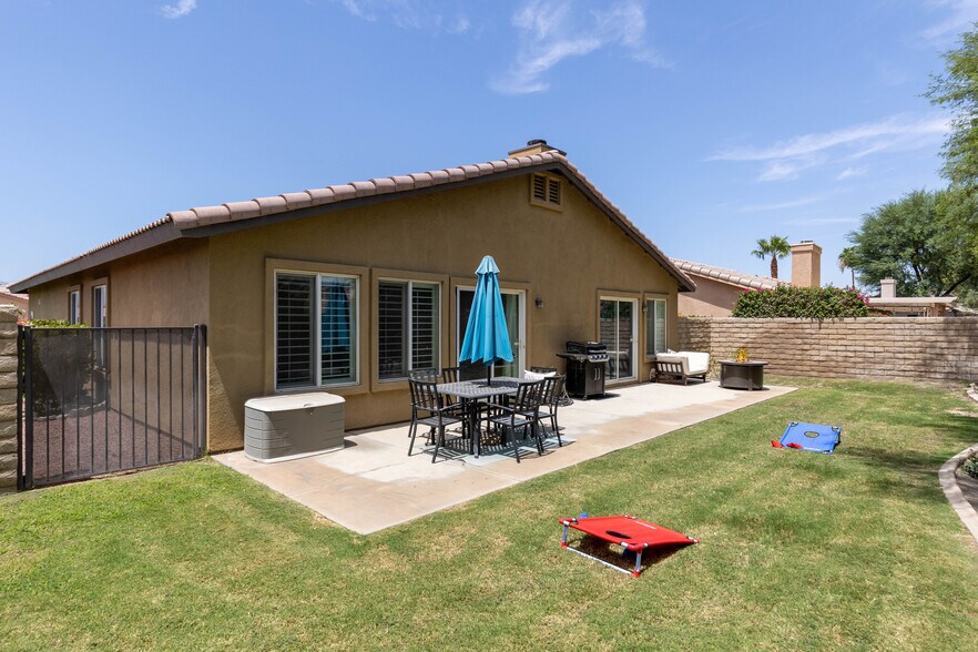 Building Photo - 49770 Quinn Way