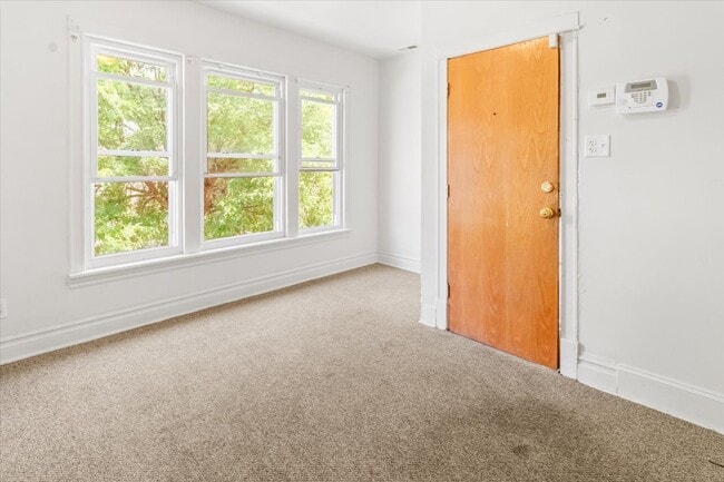 Building Photo - 257 W 109th Pl