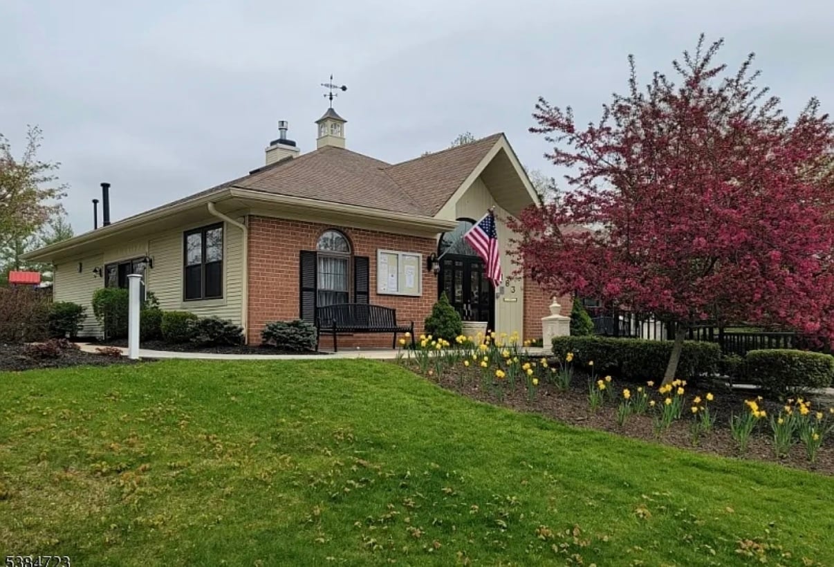 Building Photo - 127 Irving Pl