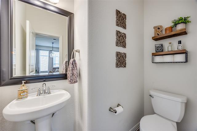 Building Photo - 4533 Hemingway Ave