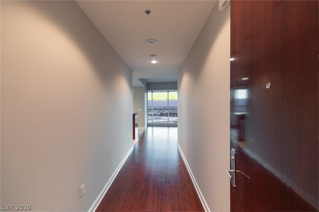 Building Photo - 4575 Dean Martin Dr