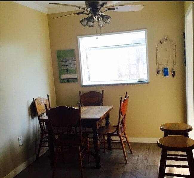 Building Photo - 3817 Cherry Ave