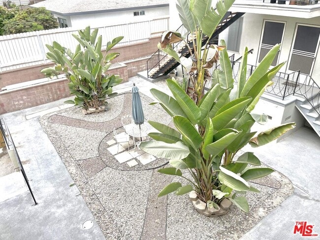 Building Photo - 127 Loma Vista St