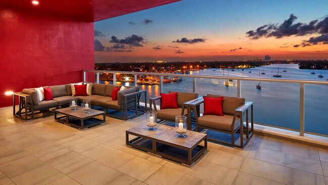 Building Photo - 777 N Ocean Dr