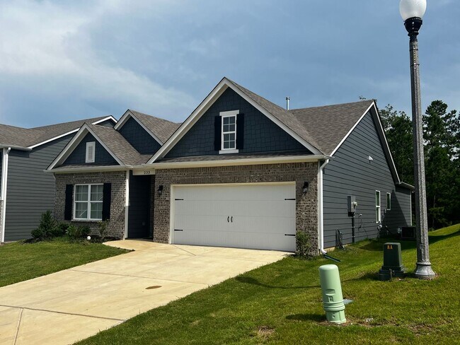 Building Photo - 50% Off the First Month’s Rent with approv...