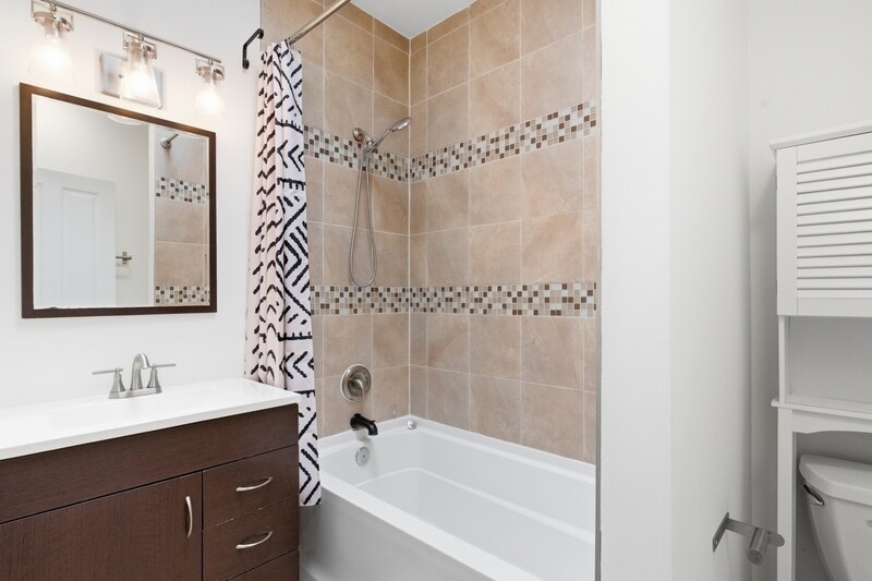 Building Photo - 409 S East Ave