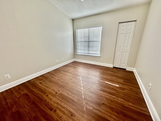 Building Photo - One Bedroom Renovated Condo at Plantation Point!