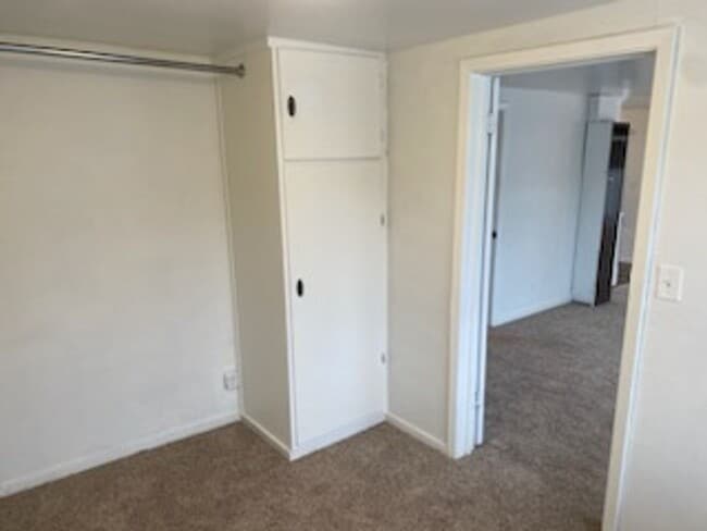 Building Photo - Charming 2 Bedroom Home on Corner Lot