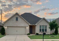 Building Photo - 113 James Parcus Cir