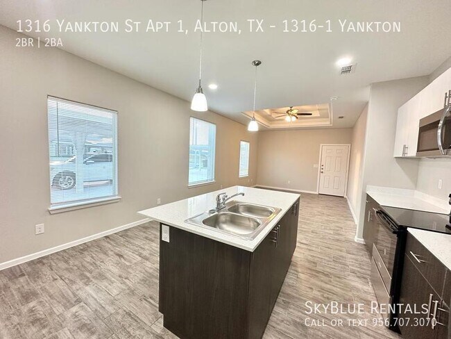 Building Photo - 1316 S Yankton St