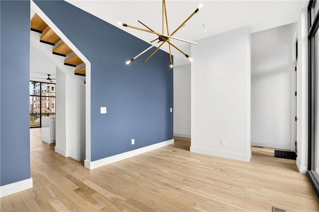 Building Photo - 816 Berne St SE