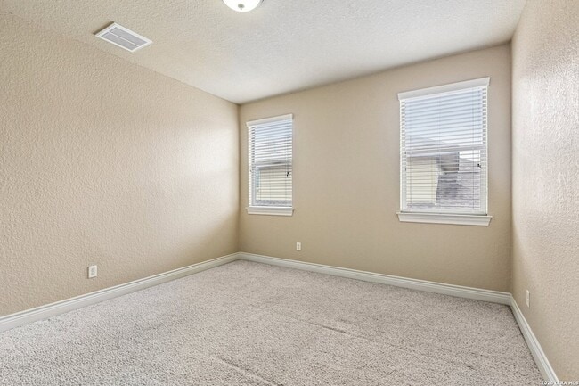 Building Photo - 4911 Country Cv