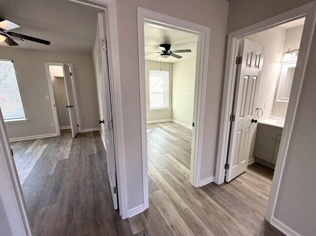 Building Photo - 312 M St NE