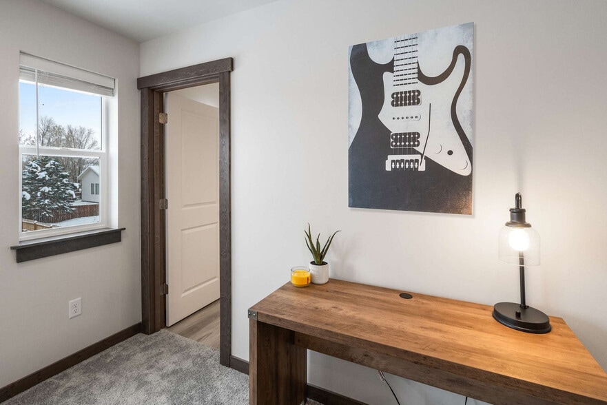 Building Photo - 2942 W Babcock St