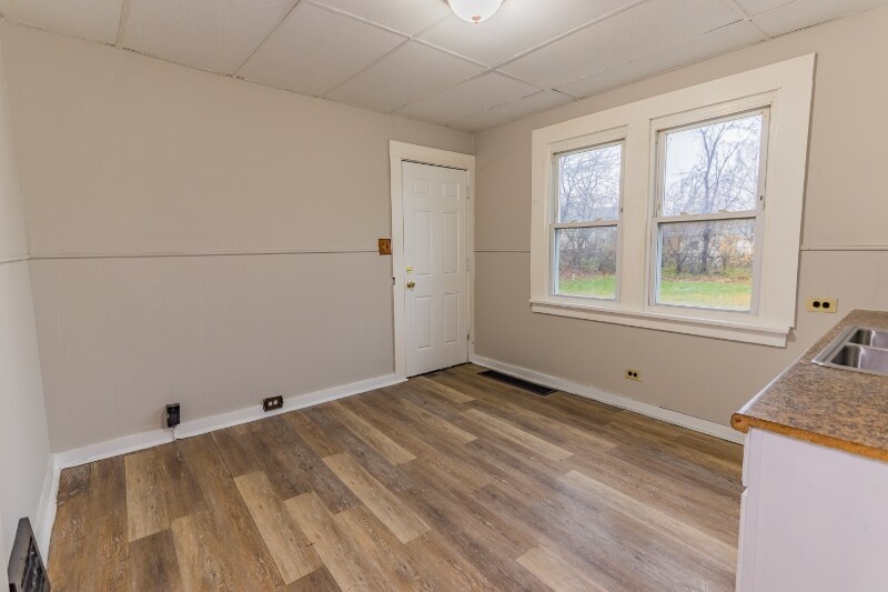 Building Photo - 3862 E 57th St