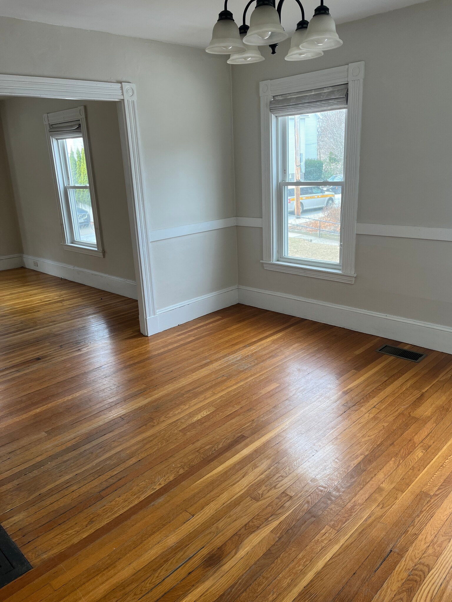 Building Photo - 16 Gordon St