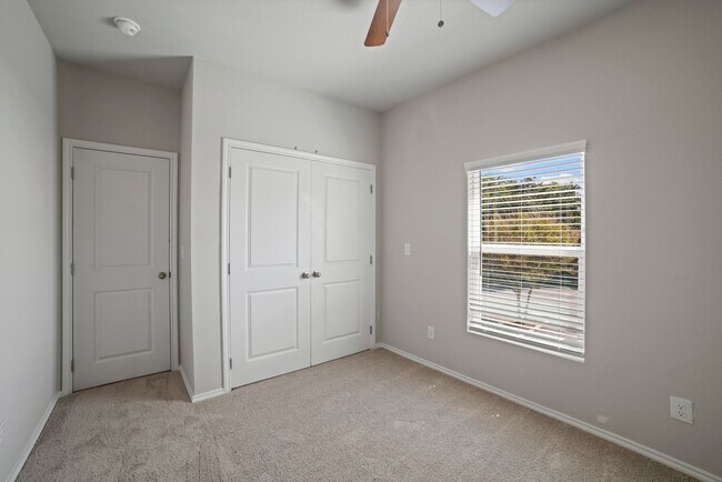 Building Photo - 7226 Briar Pl