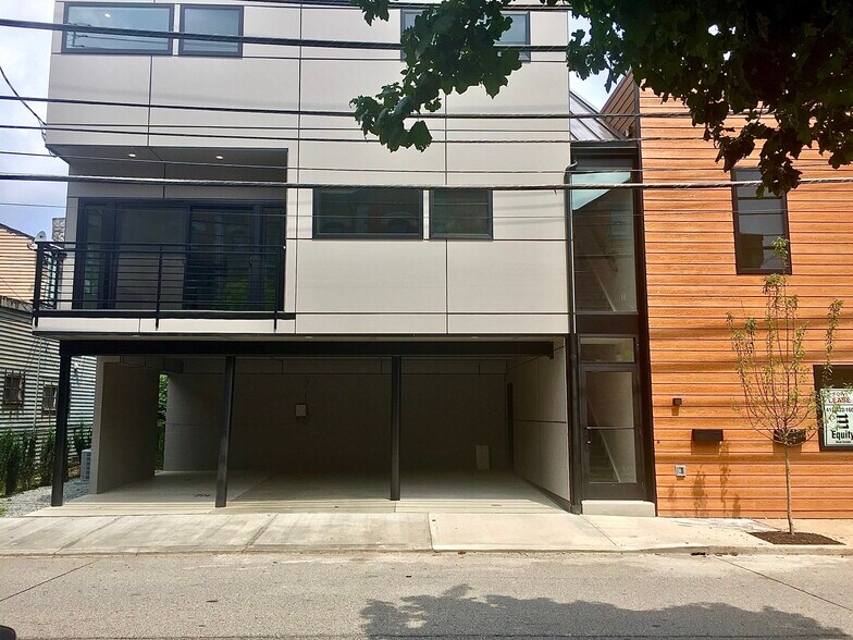 Building Photo - 110 S 15th St