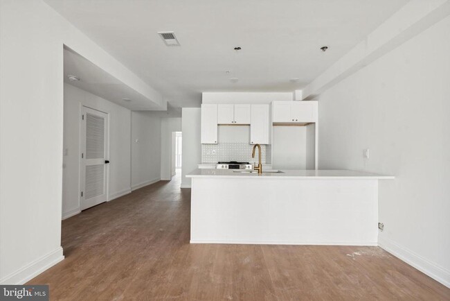 Building Photo - 1614 Ridge Ave