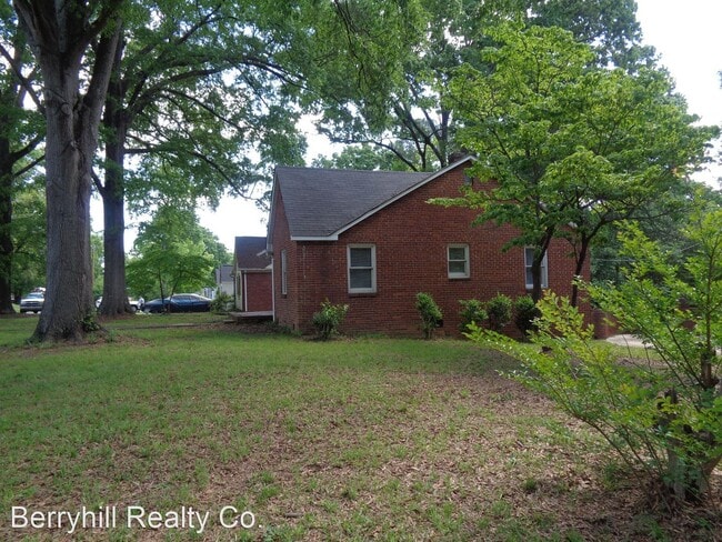 Building Photo - 2 br, 1 bath House - 3900 Admiral Ave.