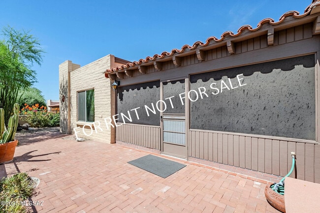 Building Photo - 5084 N Camino Del Lazo