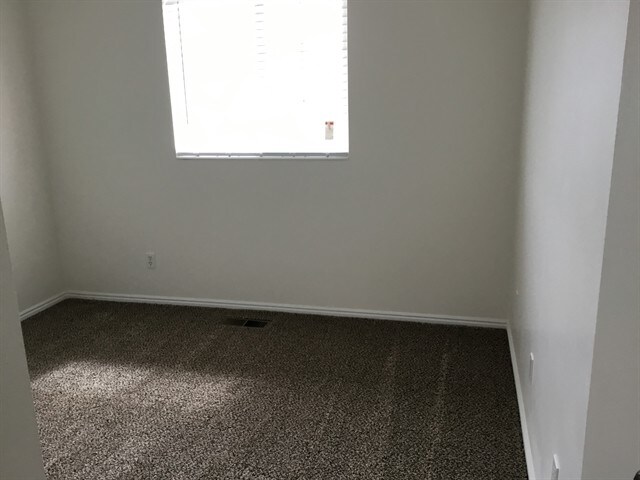 Building Photo - 2820 W 1425 N