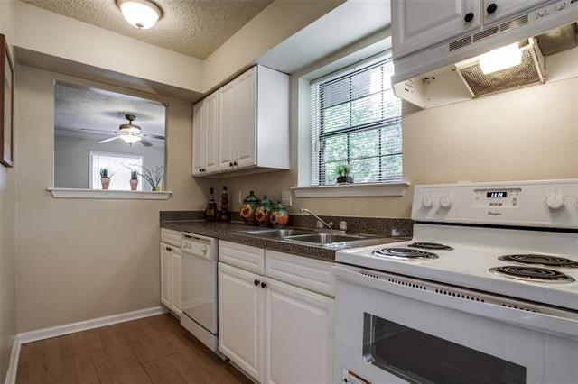 Building Photo - 5320 Columbia Ave