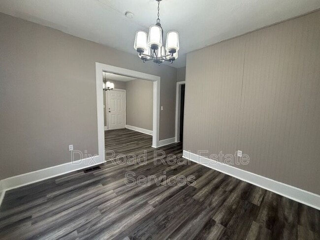 Building Photo - 3018 Tytus Ave