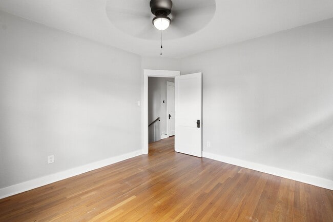 Building Photo - Stunning 3 bedroom home in Pittsburgh avai...