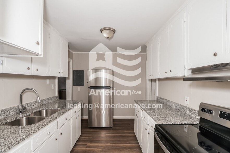 Building Photo - 1279 Ramona Ave