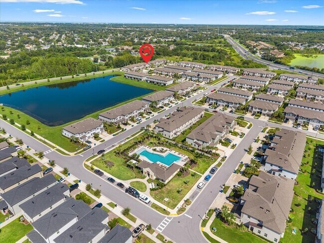 Building Photo - 8166 Crescent Oaks Dr