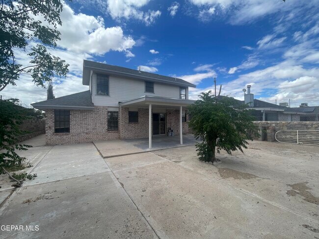 Building Photo - 1574 Rebecca Ann Dr