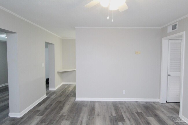 Building Photo - 6861 Melanie Dr