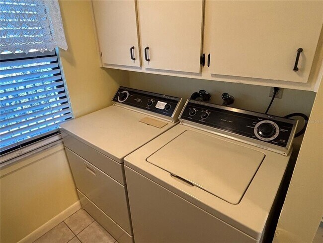 Building Photo - 1437 N Atlantic Ave