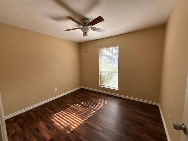 Building Photo - 626 W Stoneybrook Dr