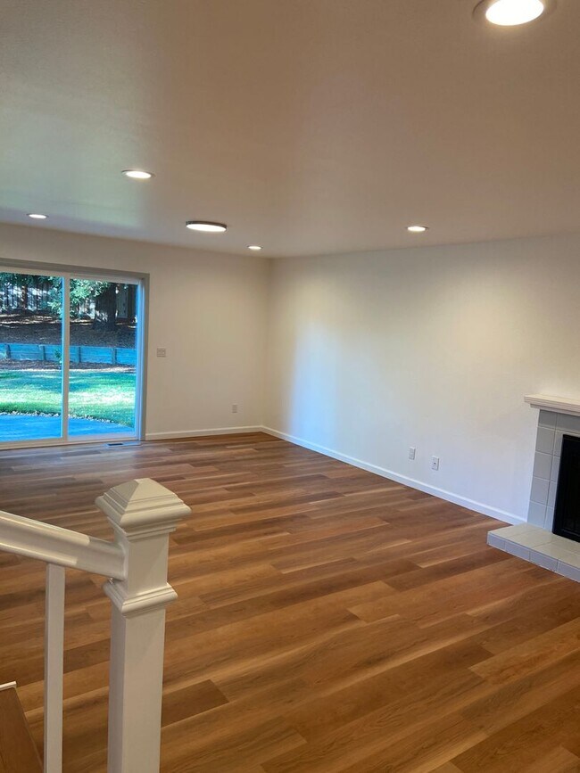 Building Photo - 1725 Tampico Ct