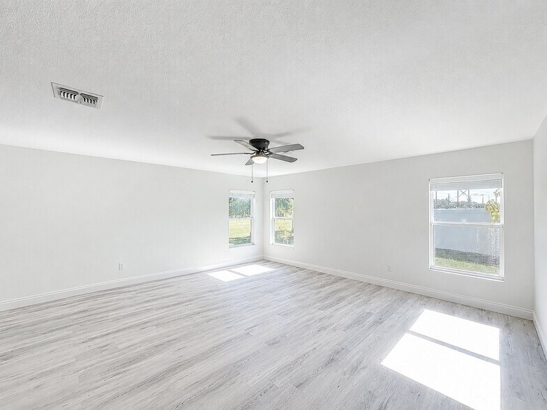 Building Photo - 13841 Chihuly Ct