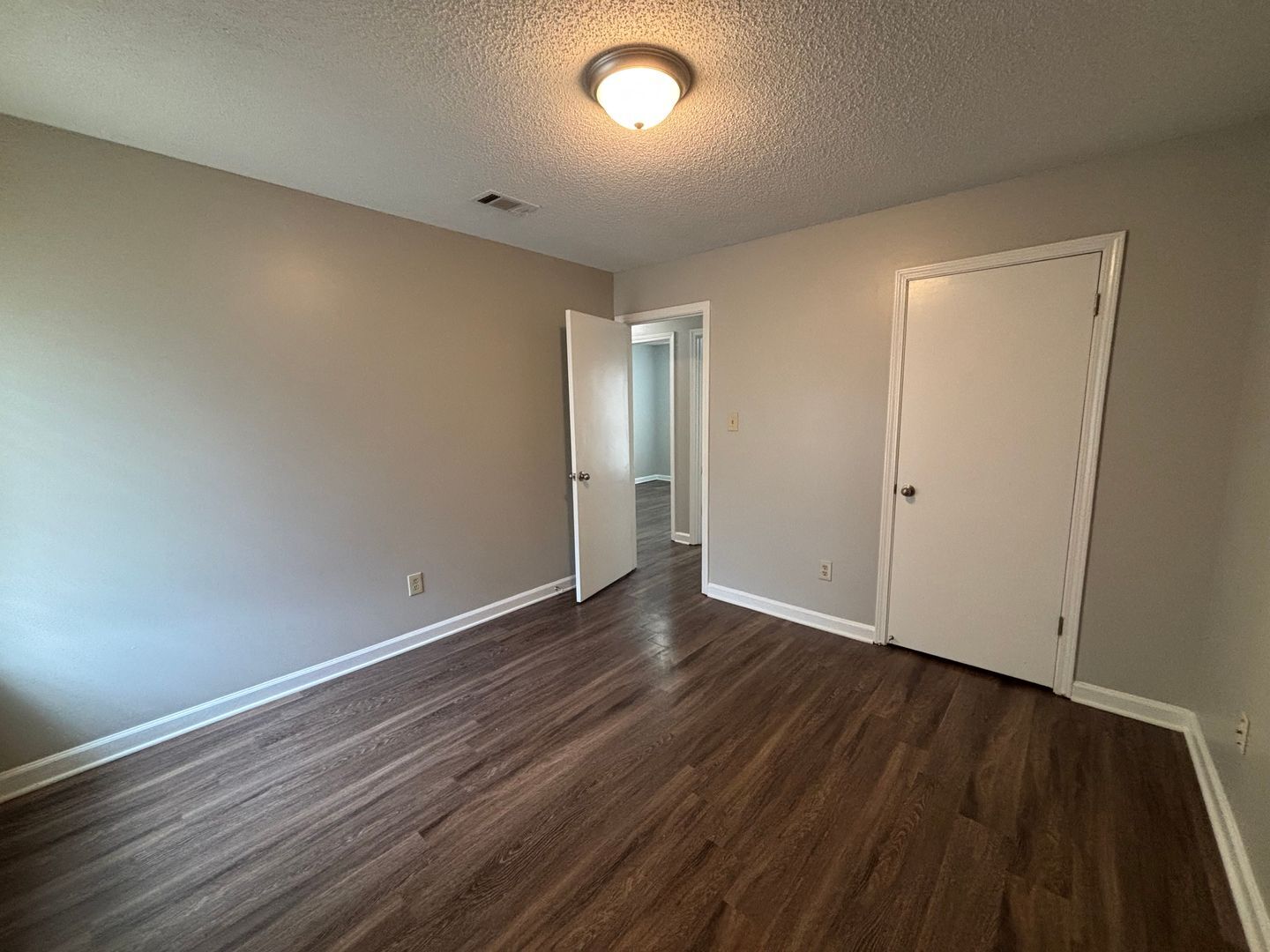 Building Photo - 2559 Wellons Ave