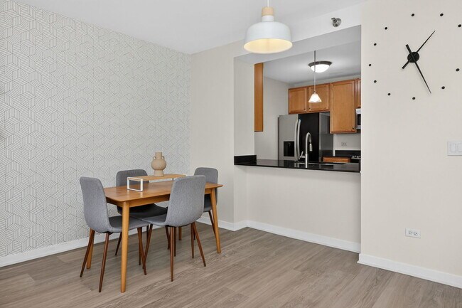 Building Photo - 1160 S Michigan Ave