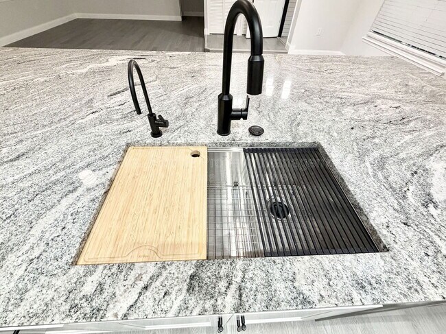 Building Photo - 1080 W Riviera Blvd