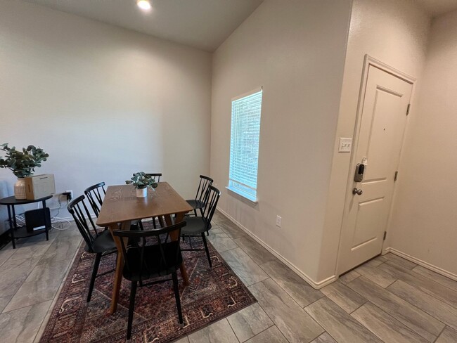 Building Photo - Townhome- Walking Distance to Lubbock Cooper