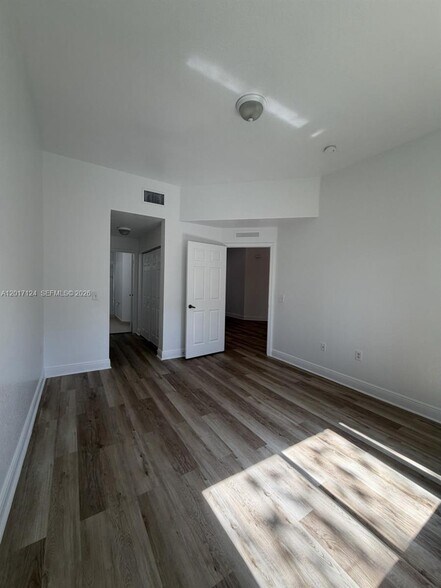Building Photo - 3335 Palomino Dr