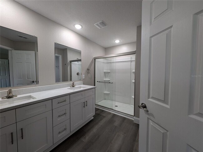 Building Photo - 195 Kroll Ln