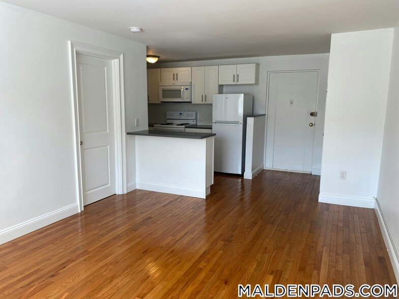 Building Photo - 134 Summer St