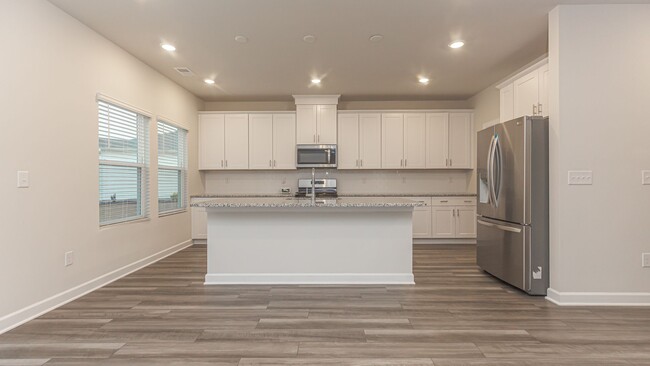 Building Photo - Picture-Perfect New Home in Clear Pond