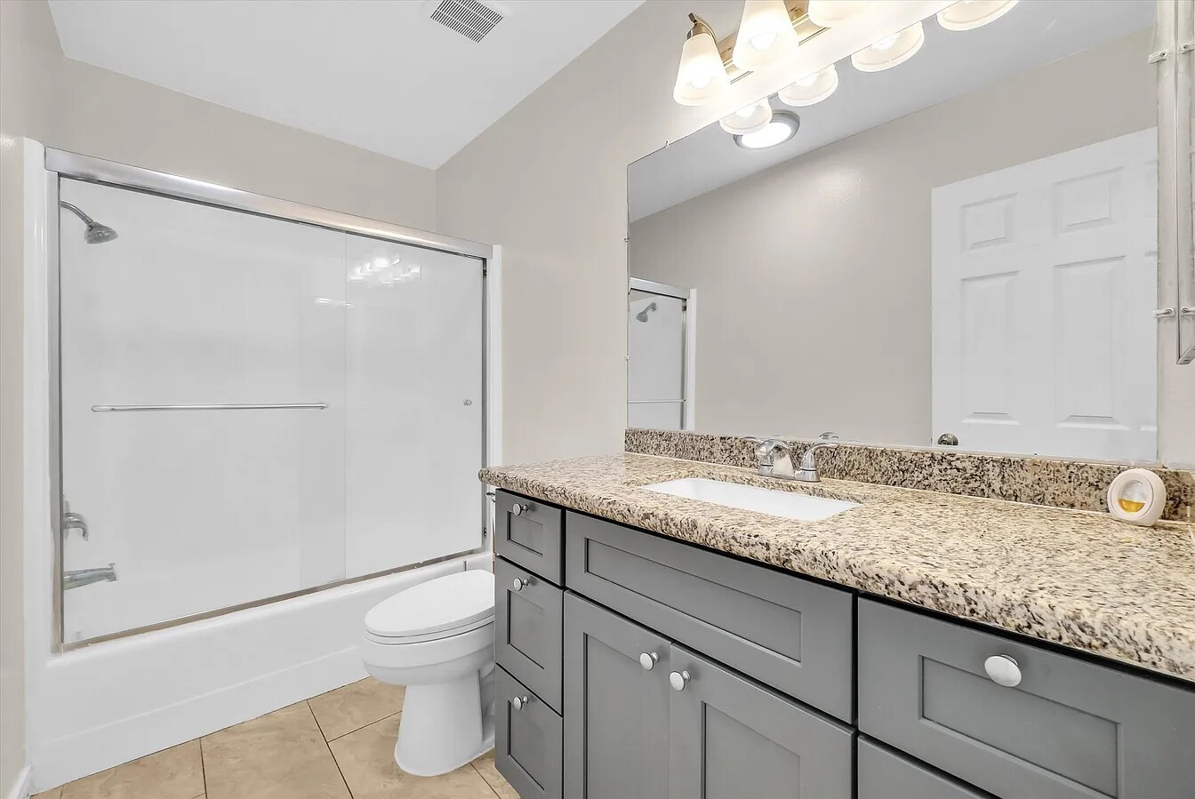 Building Photo - 1250 S Brookhurst St