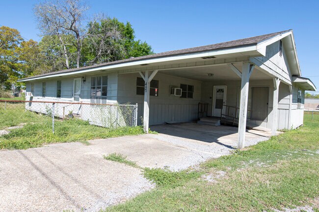 Building Photo - 407 Nugier Ave