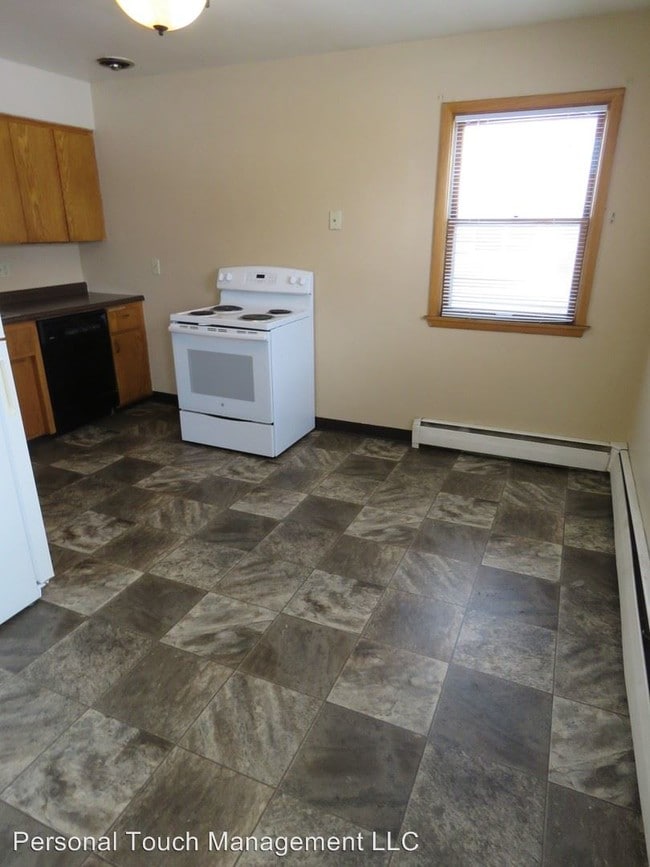 Building Photo - 1231 10th St N