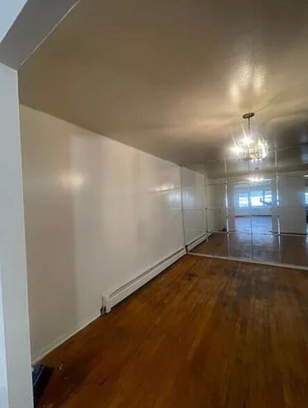 Building Photo - 3417 Barker Ave